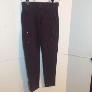BANNANA REPUBLIC SOFT DENNIM JEAN WITH ZIP ANKLES AND ZIP FRONT POCKETS